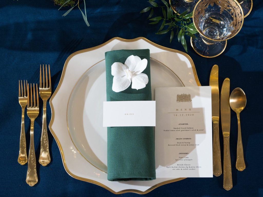 london luxury wedding table set up