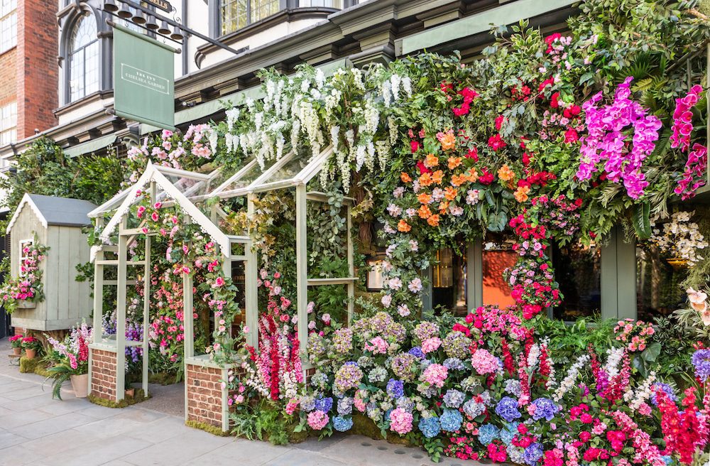 Image of the front of The Ivy Chelsea Garden, a restaurant offering private space for weddings