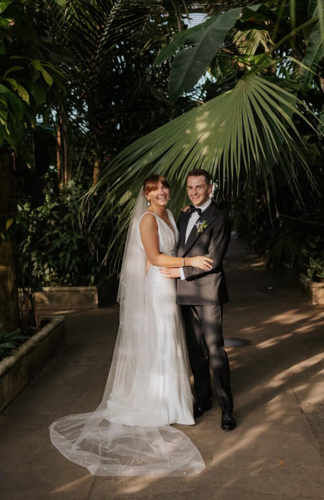 bride and groom
wedding 
Kew Gardens 
